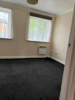 2 bedroom terraced house to rent, Thomas Cribb Mews, London E6