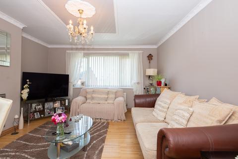 1 bedroom flat for sale, Gorse Hall Road, Dukinfield SK16