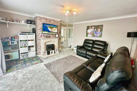 5 Austen Close, Tilbury, RM18 8DB