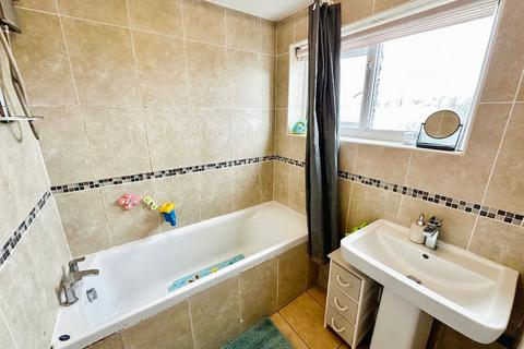 5 Austen Close, Tilbury, RM18 8DB