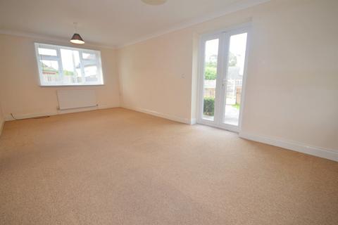 3 bedroom detached bungalow to rent, Wick, Littlehampton, BN17