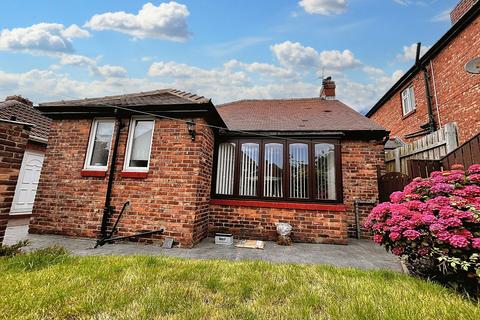 2 bedroom bungalow for sale, Coniston Gardens, Low Fell, Gateshead, Tyne and Wear, NE9 6XY