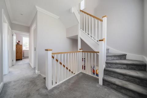 8 Junction Road, Lightwater, GU18 5TQ