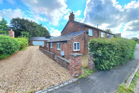 2 bedroom semi-detached house for sale, Birches Lane, Lostock Green, Northwich