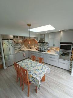 undefined, 215T Howden Hall Court, Edinburgh, EH16 6UT