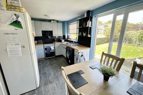 70 Calder Walk, Sunniside, Newcastle Upon Tyne, NE16 5XG