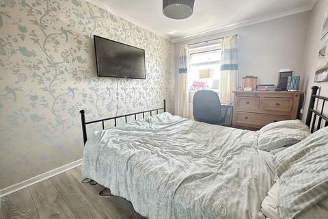 70 Calder Walk, Sunniside, Newcastle Upon Tyne, NE16 5XG