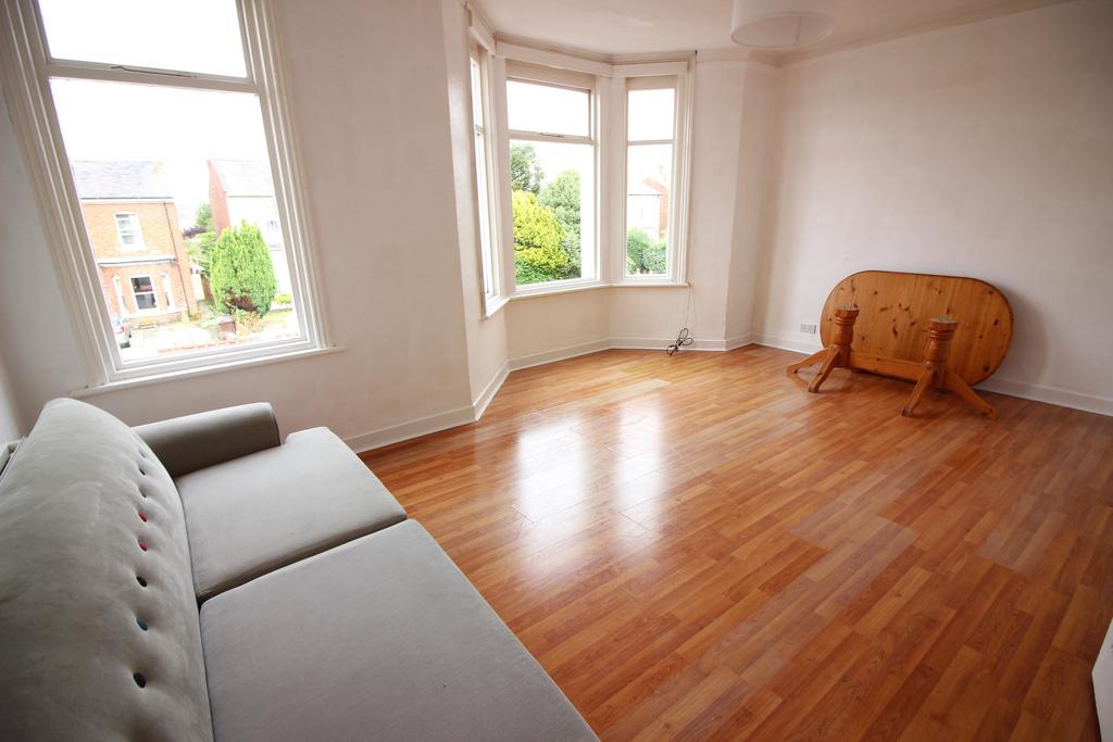 Hampton Road, Southport, PR8 2 bed flat to rent £750 pcm (£173 pw)