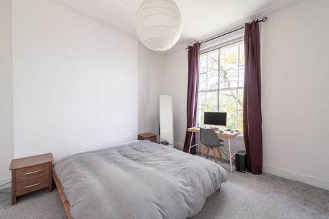 2 bedroom apartment for sale, College Crescent, London, NW3