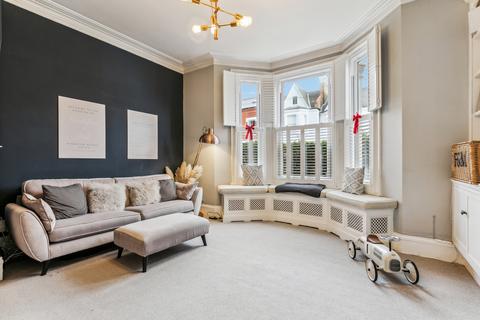 2 bedroom maisonette for sale, Bellamy Street, London, SW12