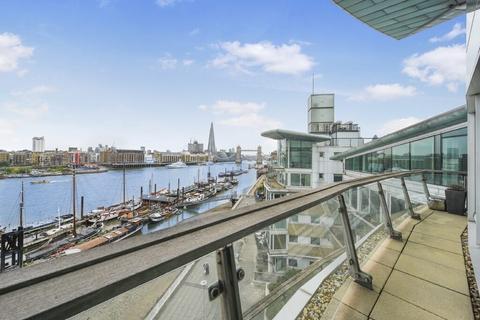 3 bedroom penthouse for sale, Cinnabar Wharf, Wapping, London E1W