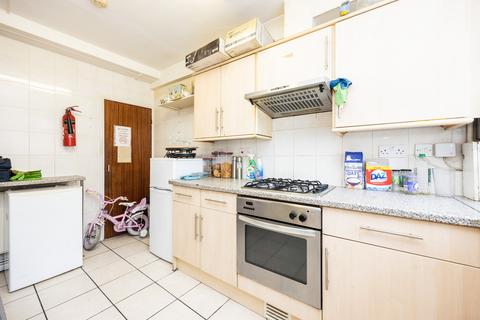 5 bedroom flat for sale, Old Dover Road, London SE3