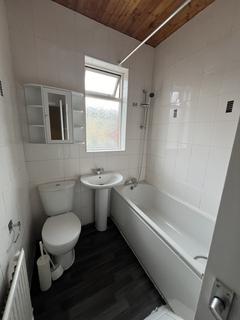 2 bedroom terraced house to rent, St. Martins Street, Rochdale OL11