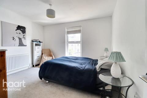 3 bedroom end of terrace house for sale, Penenden Street, Maidstone