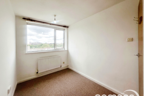 19 Avon Walk, Basingstoke, RG21 4DJ