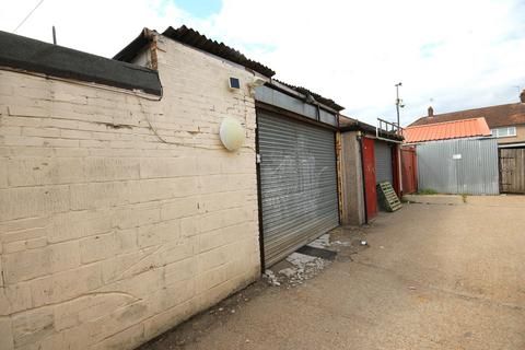 Shop for sale, Oxlow Lane, Dagenham