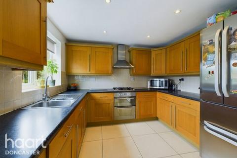 15 Brander Close, Balby, Doncaster, DN4 8TL