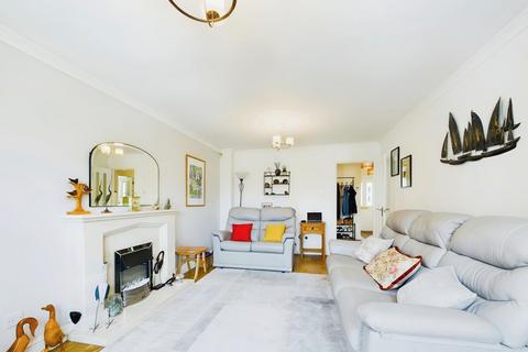 6 Westerley Close, Warsash, Southampton, SO31 9AX