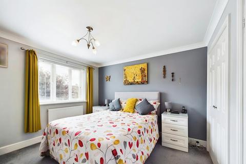 6 Westerley Close, Warsash, Southampton, SO31 9AX
