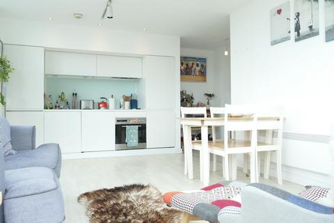 2 bedroom flat to rent, Ingram Street, Leeds, West Yorkshire, UK, LS11