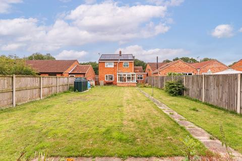 3 bedroom detached house for sale, Tavern Close, Beetley