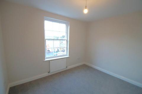 1 bedroom flat to rent, The Crescent, Bedford MK40