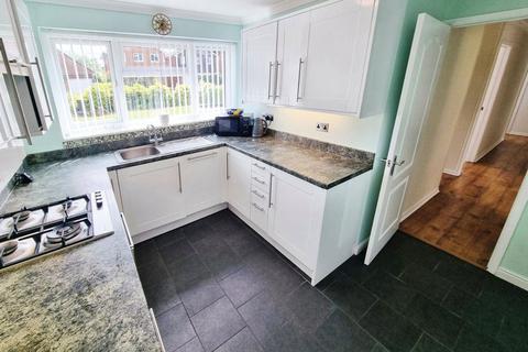 3 bedroom bungalow for sale, Firacre Road, Guildford GU12