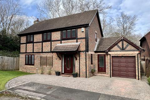 4 bedroom house for sale, Sergison Close, Haywards Heath, RH16