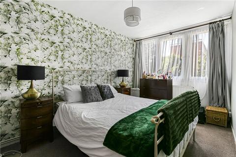 undefined, Alton Road, London, SW15