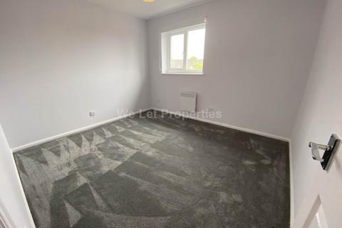 2 bedroom apartment to rent, Chiffon Way, Salford M3