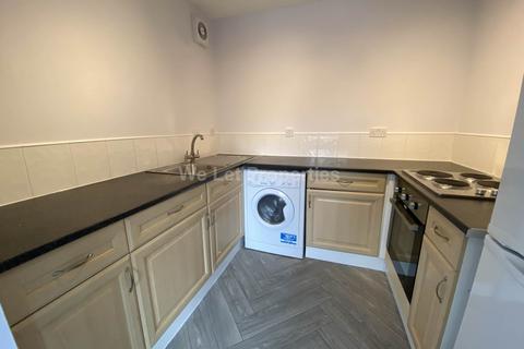 2 bedroom apartment to rent, Chiffon Way, Salford M3