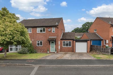 3 bedroom semi-detached house for sale, Kingham Close, Winyates Green, Redditch, Worcestershire, B98