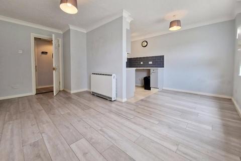 1 bedroom ground floor flat for sale, Tattersalls Chase, Southminster CM0