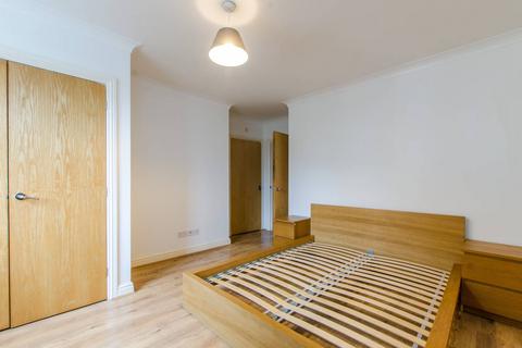 2 bedroom flat to rent, Charles Haller Street, Brockwell Park, London, SW2
