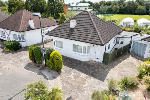 2 bedroom bungalow for sale, Glenwood Avenue, London NW9