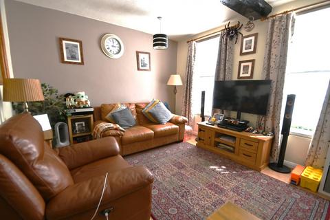 1 bedroom maisonette for sale, High Street, Colnbrook, Berkshire, SL3