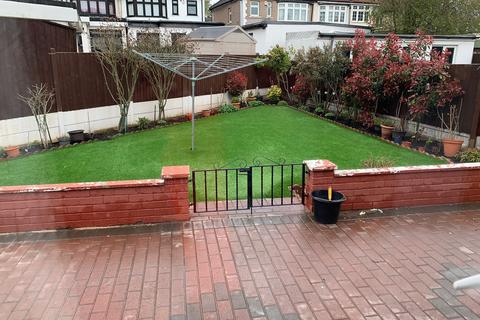 1 bedroom semi-detached house to rent, LONGWOOD GARDENS, CLAYHALL, BARKINGSIDE, IG5, IG4,IG6, IG2 IG5