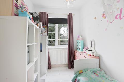 5 Sherborne Road, Sutton, SM3 9QA
