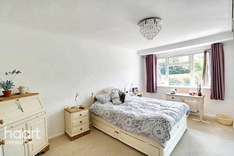 115 Charterhouse Road, Orpington, BR6 9EN