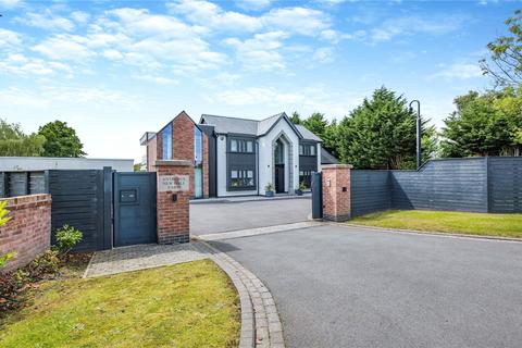 4 bedroom detached house to rent, Faulkners Lane, Mobberley, Knutsford, Cheshire, WA16