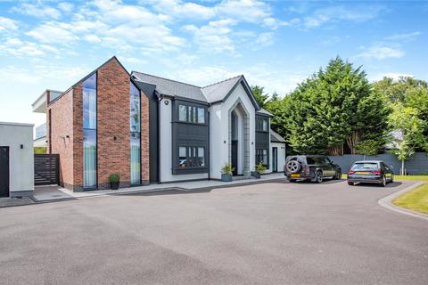 4 bedroom detached house to rent, Faulkners Lane, Mobberley, Knutsford, Cheshire, WA16