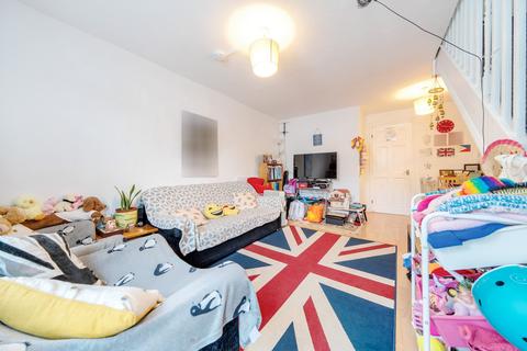 2 bedroom terraced house for sale, Crestwood Way, Hounslow, TW4