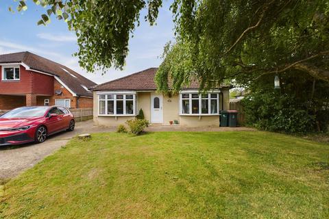 4 bedroom bungalow for sale, Hollybush Road, Crawley RH10