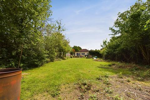 4 bedroom bungalow for sale, Hollybush Road, Crawley RH10