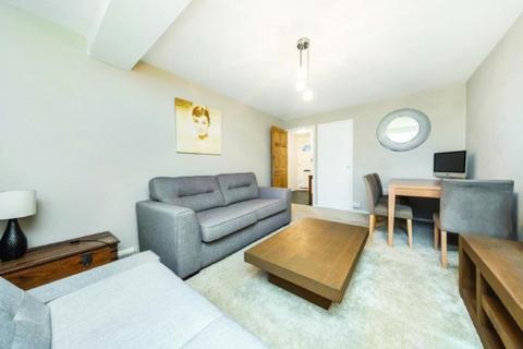 1 bedroom apartment to rent, Gay Street Putney SW15
