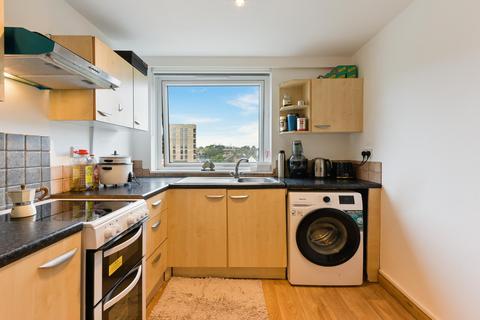 2 bedroom flat for sale, Galba Court, Augustus Close, Brentford, TW8