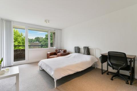 2 bedroom flat for sale, Galba Court, Augustus Close, Brentford, TW8