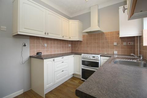 3 bedroom end of terrace house to rent, Whitehouse Ave, Loughborough, LE11