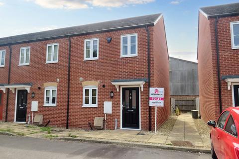 2 bedroom end of terrace house to rent, Highgrove Court, Spalding PE11