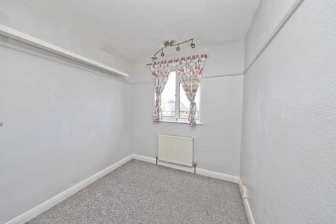 2 bedroom maisonette for sale, Preston Court, Northwood HA6